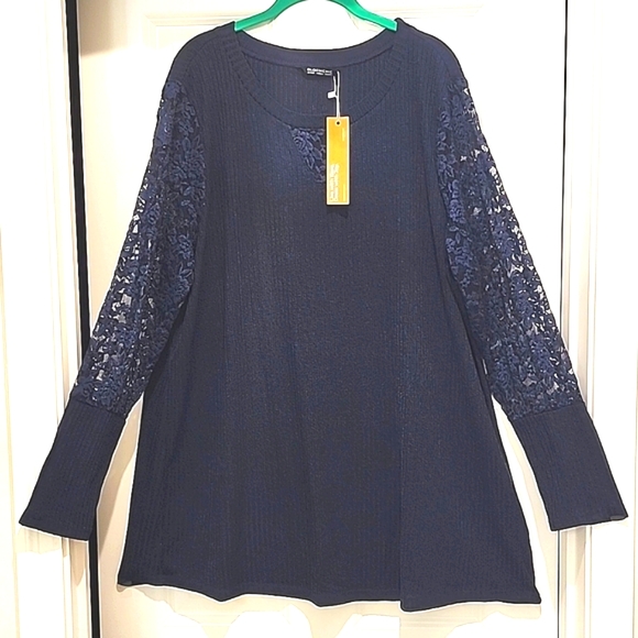 NEW Bloomchic navy soft ribbed l top with lace detail on front and sleeves 2x - Picture 1 of 5